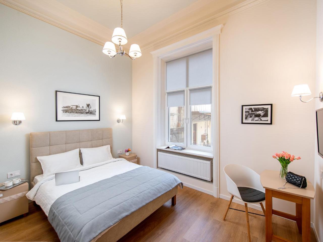 Art Deco Central Rooms 利沃夫 客房 照片